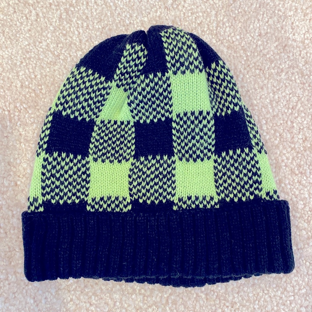 NWOT Cute Plaid Beanie